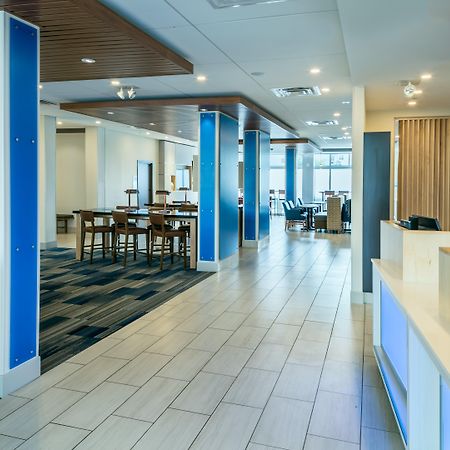Holiday Inn Express & Suites - Medford By Ihg Zewnętrze zdjęcie