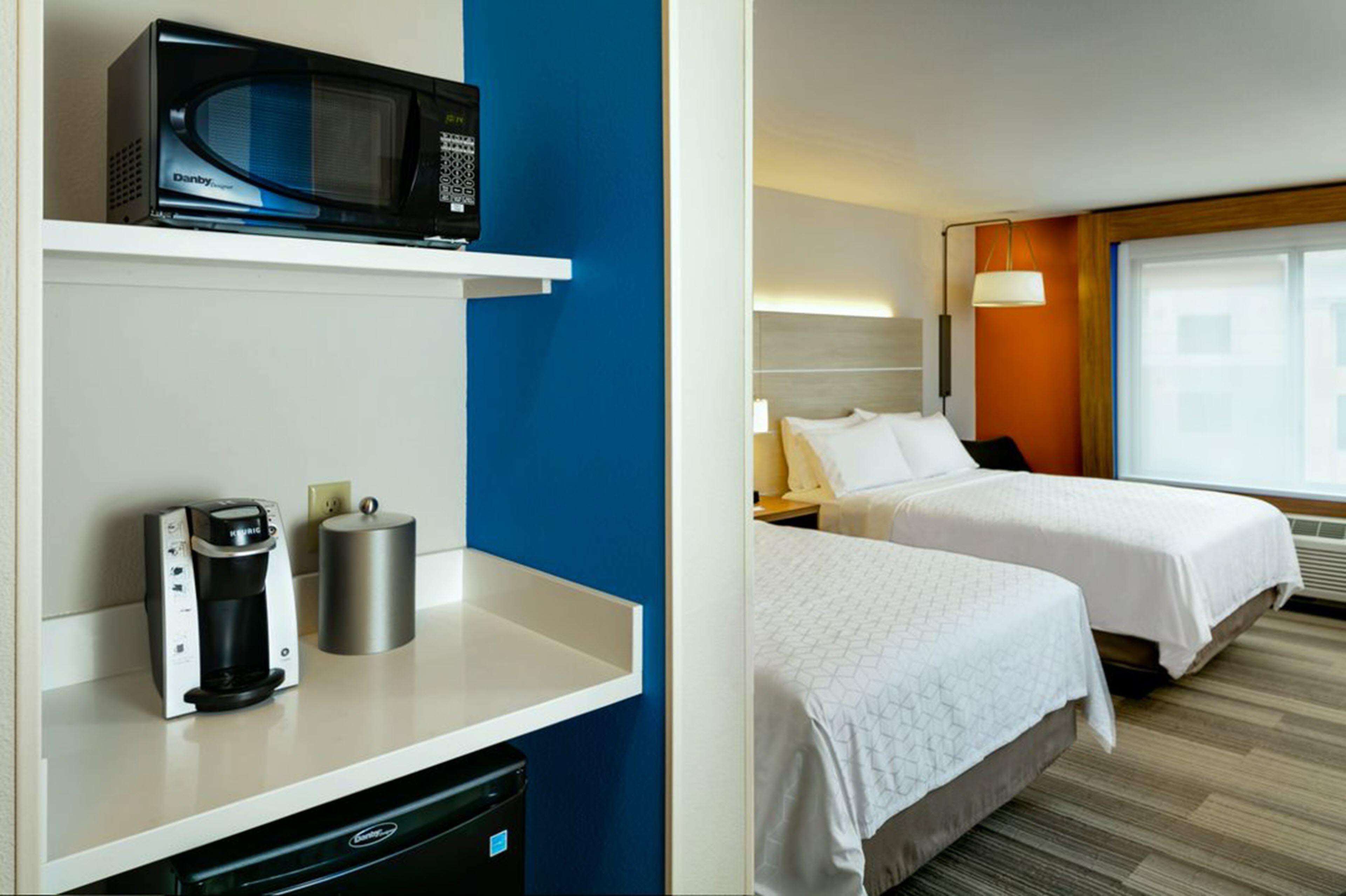 Holiday Inn Express & Suites - Medford By Ihg Zewnętrze zdjęcie