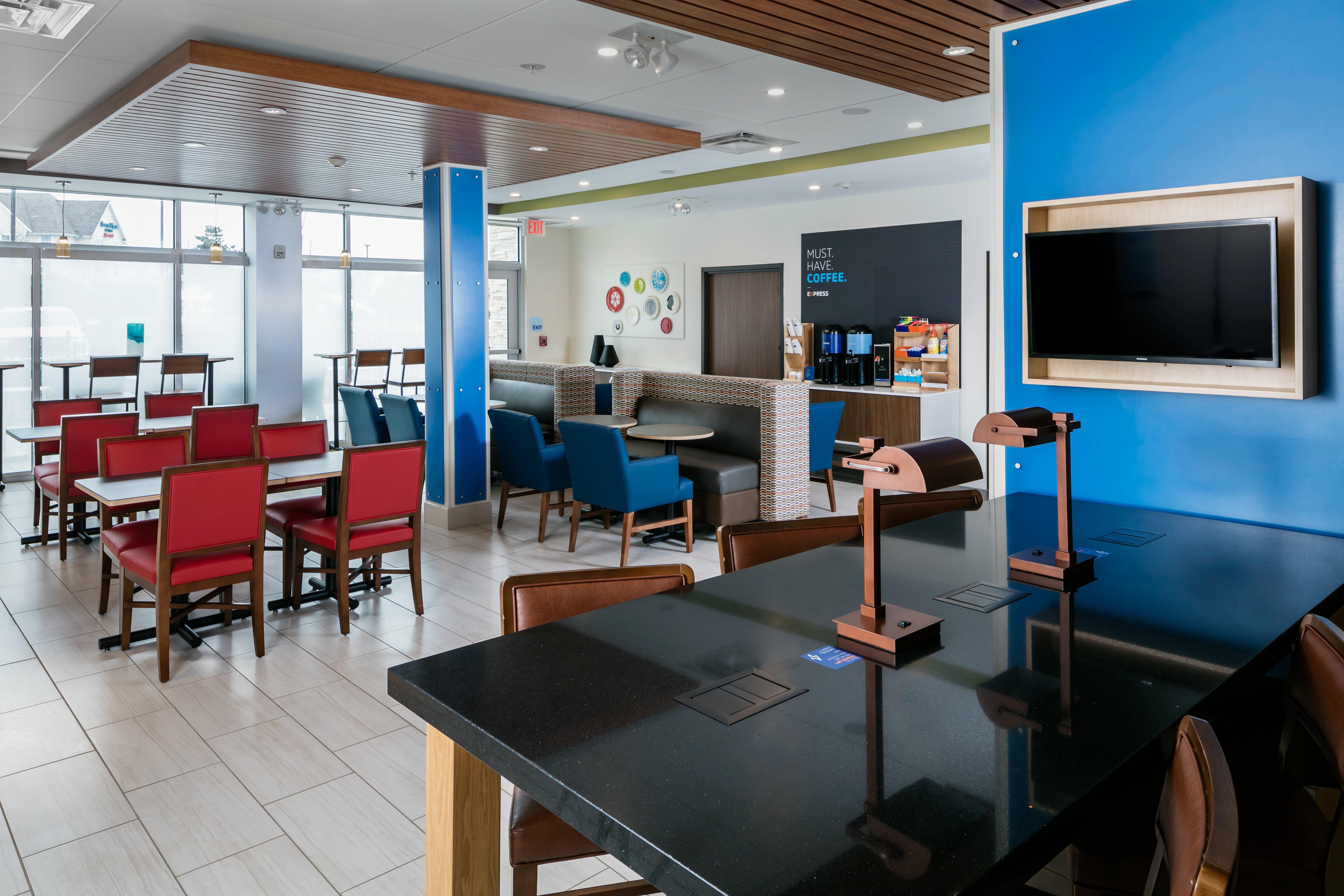 Holiday Inn Express & Suites - Medford By Ihg Zewnętrze zdjęcie