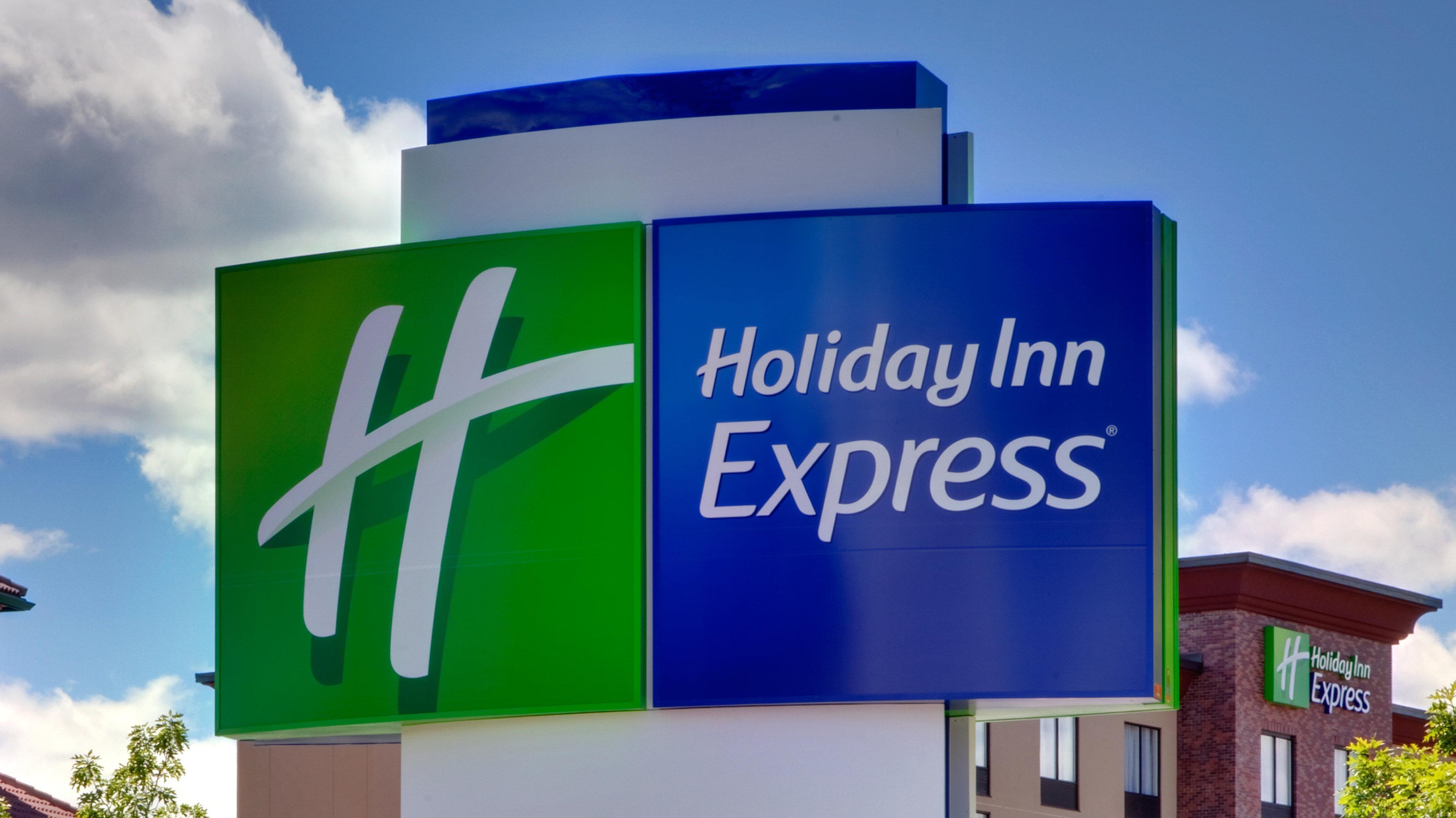 Holiday Inn Express & Suites - Medford By Ihg Zewnętrze zdjęcie