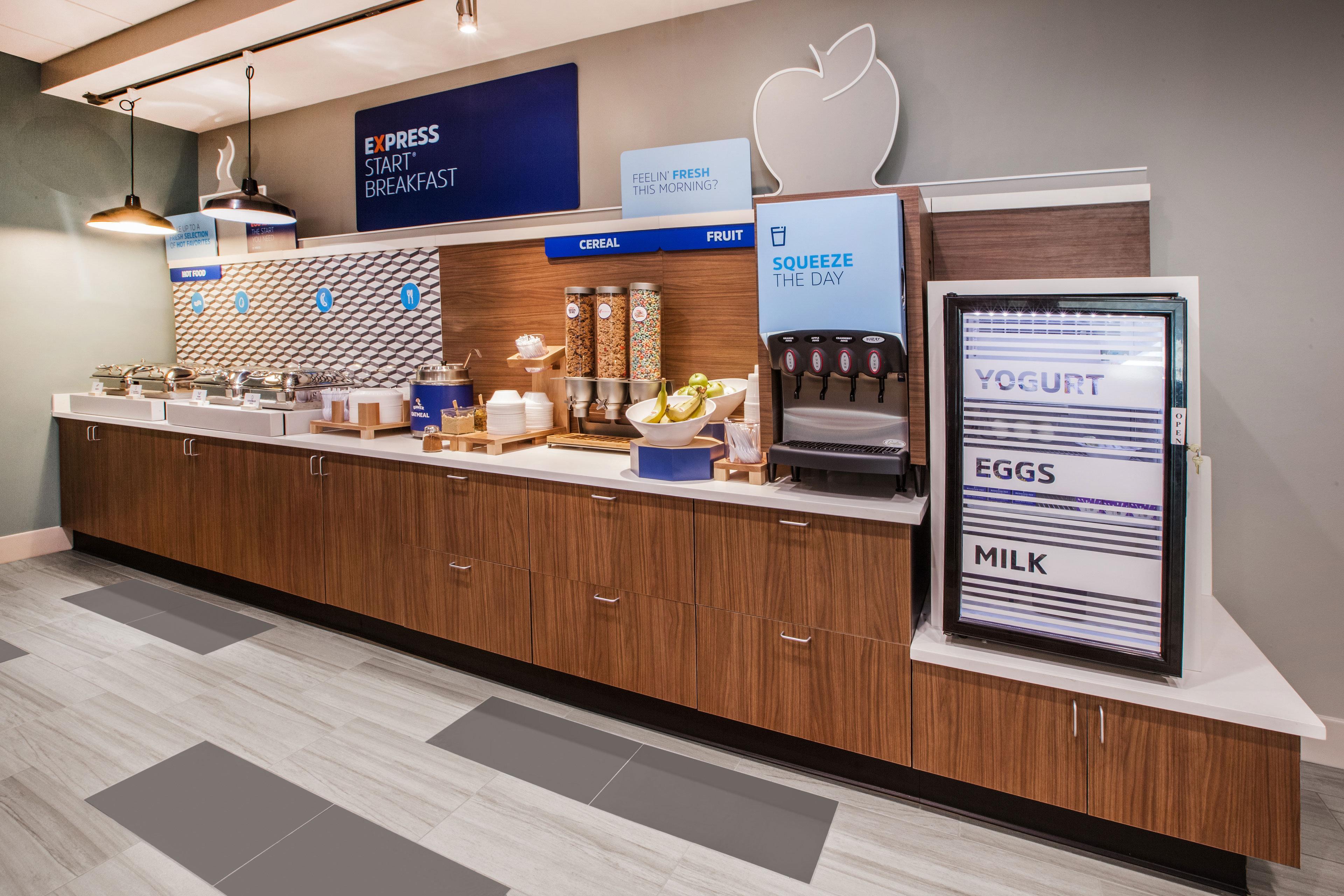 Holiday Inn Express & Suites - Medford By Ihg Zewnętrze zdjęcie
